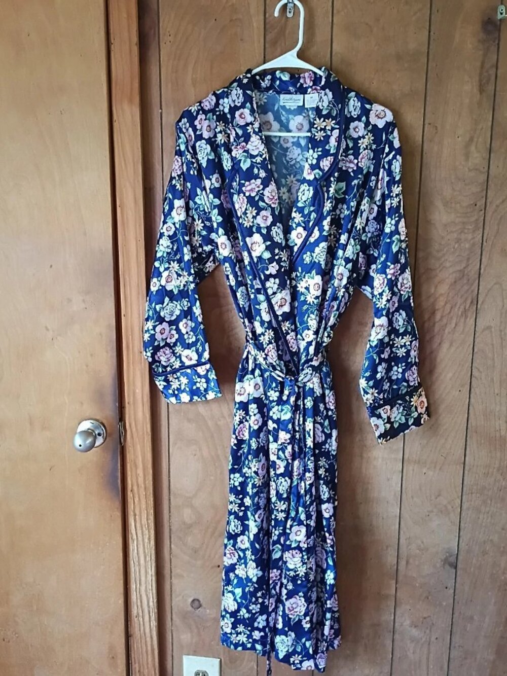 Kathryn Floral Long Robe Women's Size M Blue Pink Floral Tie Waist lounge robe